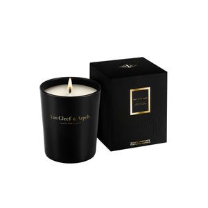 Complimentary VCA deluxe candle